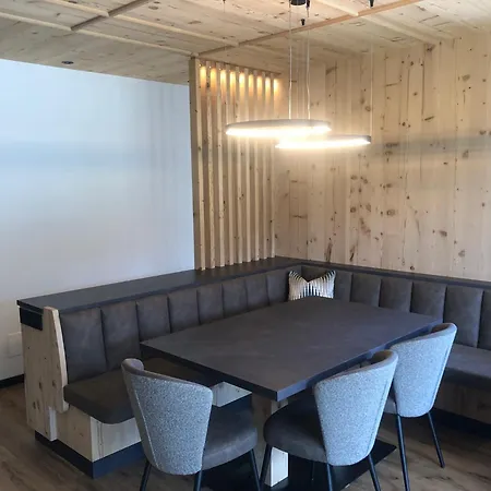 Pra Ciarea Apartment *